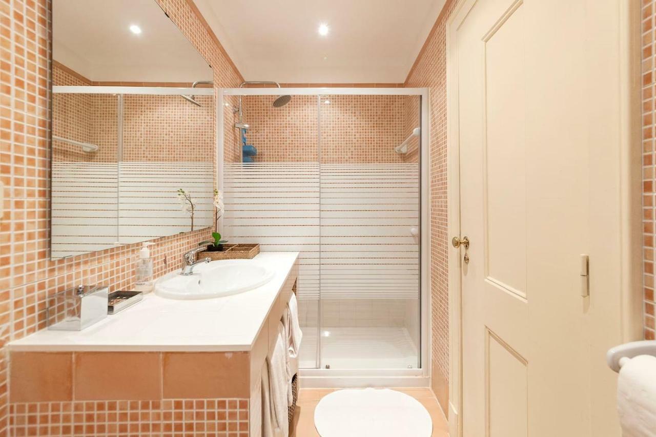 2 Bedroom Apartment With Patio Next To Avenida Da Liberdade Lisboa Dış mekan fotoğraf