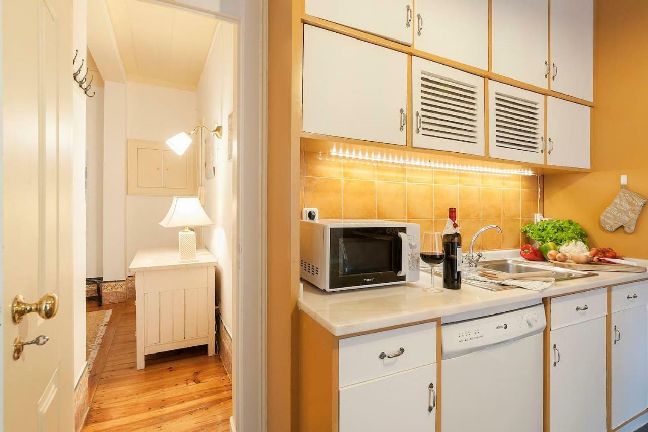 2 Bedroom Apartment With Patio Next To Avenida Da Liberdade Lisboa Dış mekan fotoğraf